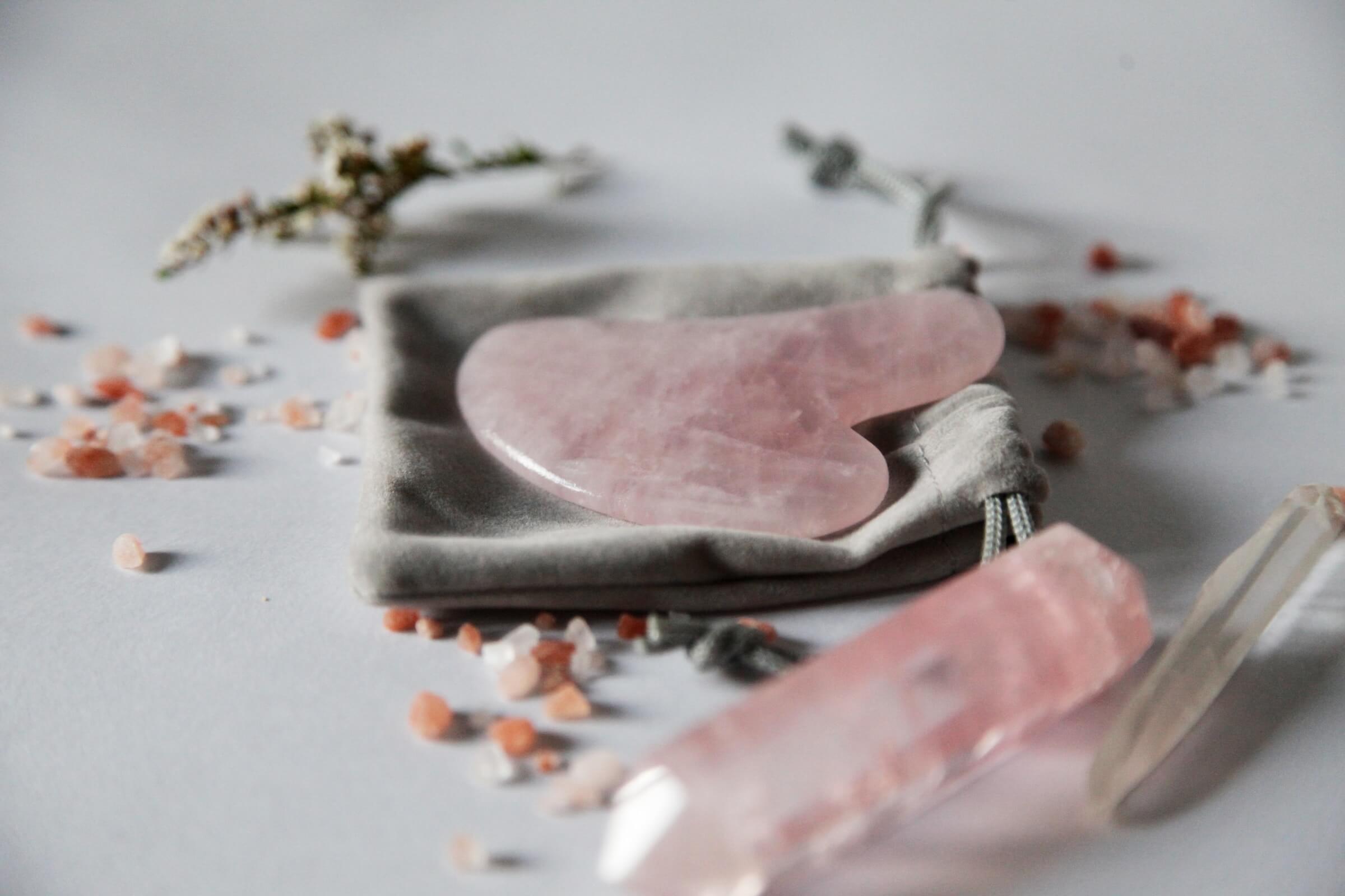 Quartz rose : signification, vertus et bienfaits en lithothérapie par signe astrologique