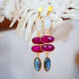 Boucles d’oreilles RATRI en pierre de lune, rubis indien & labradorite – Intuition et énergie féminine