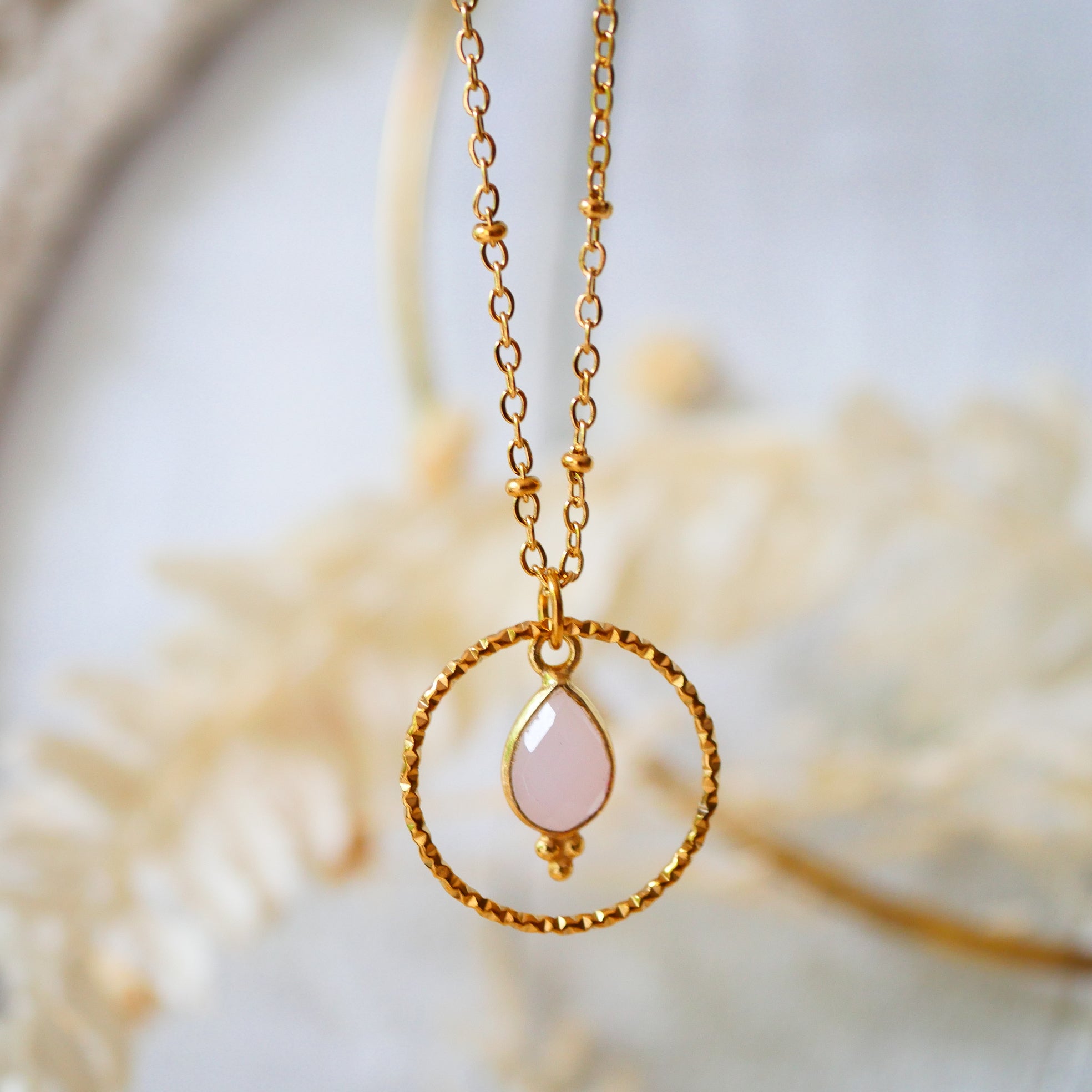 Collier Clémentine quartz rose lithothérapie amour douceur paix intérieure Ginandger
