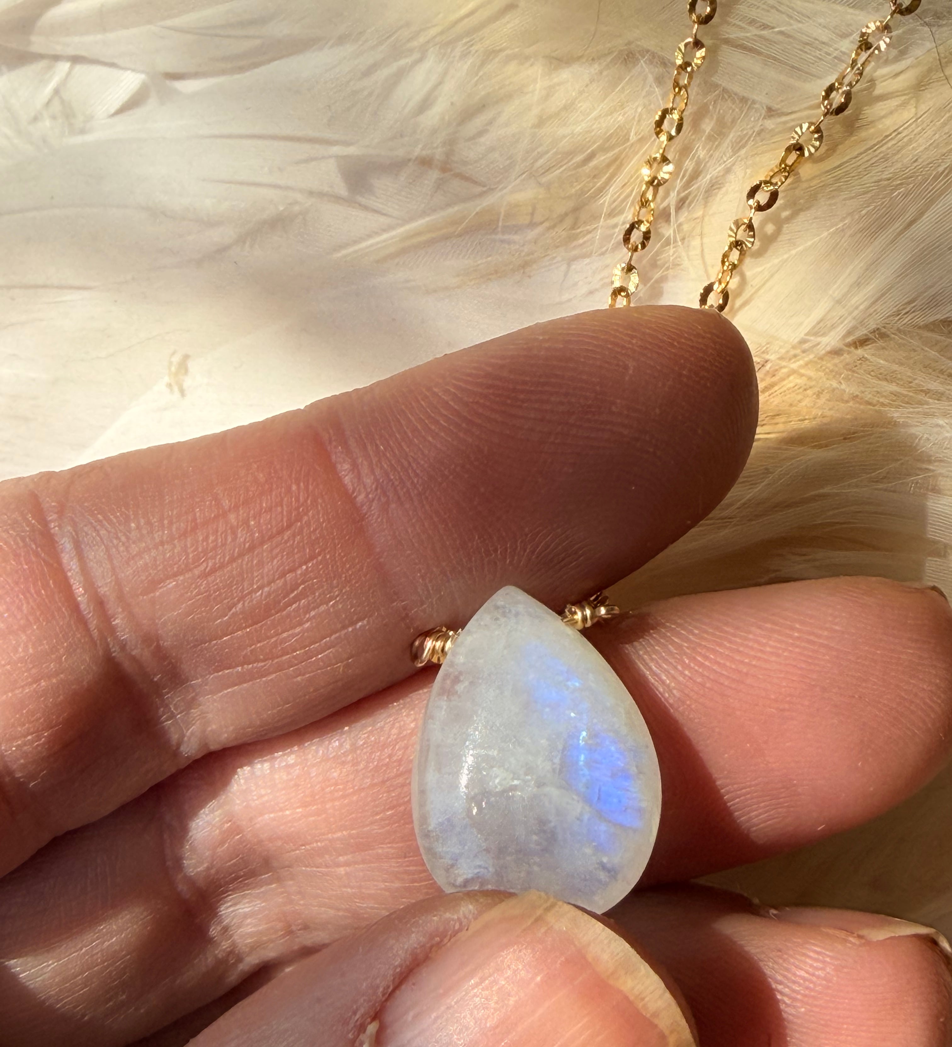 Collier Nora Labradorite ou Pierre de lune arc-en-ciel  - Parfaites Imparfaites