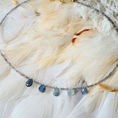 Collier Dhruvi iolite aigue marine lithothérapie clarté vision sérénité Ginandger
