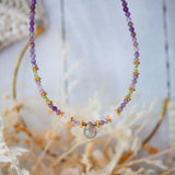 Halskette aus Labradorit, Amethyst und Peridot – Elyna