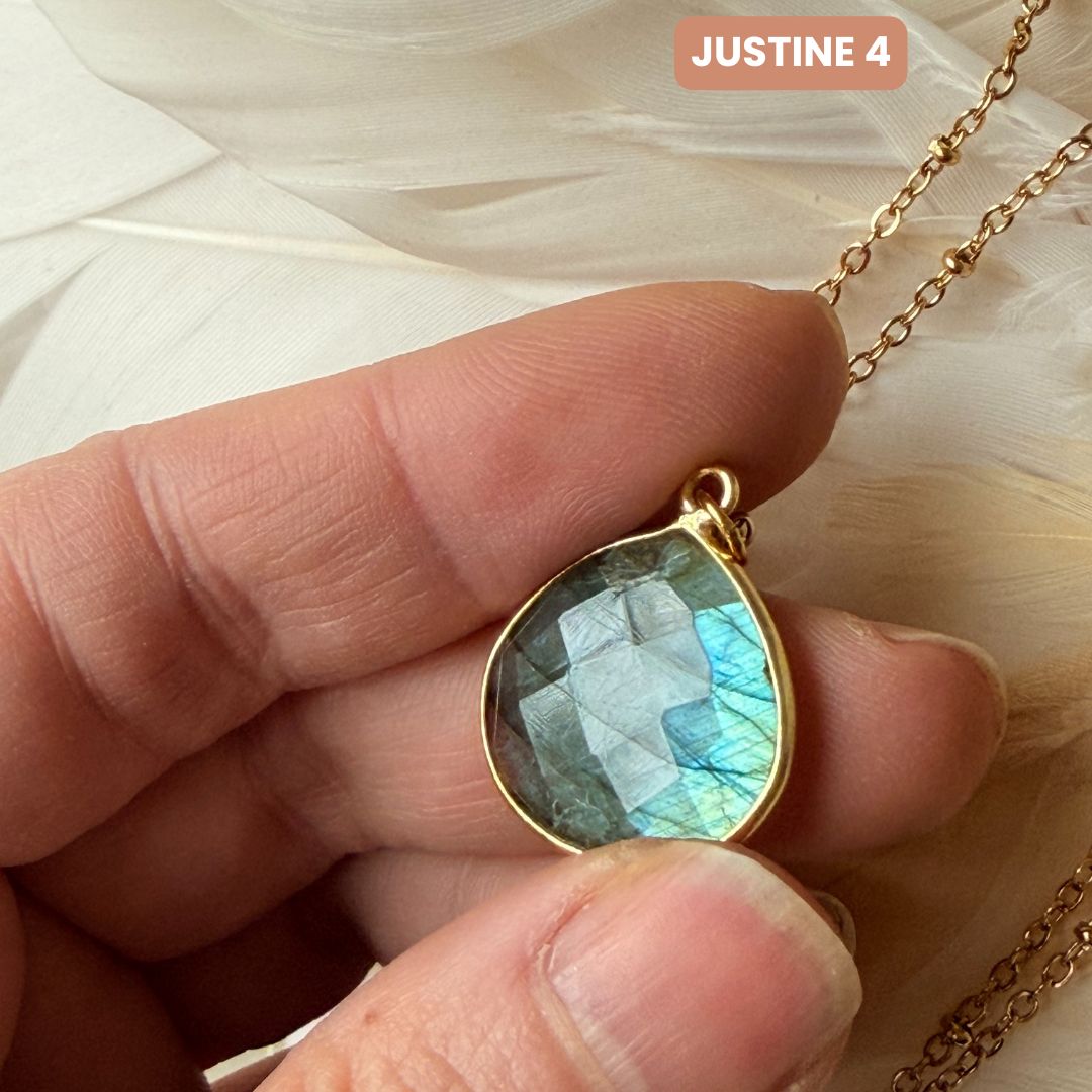 Justine Labradorit-Halskette 5 – Perfekte Unvollkommenheiten