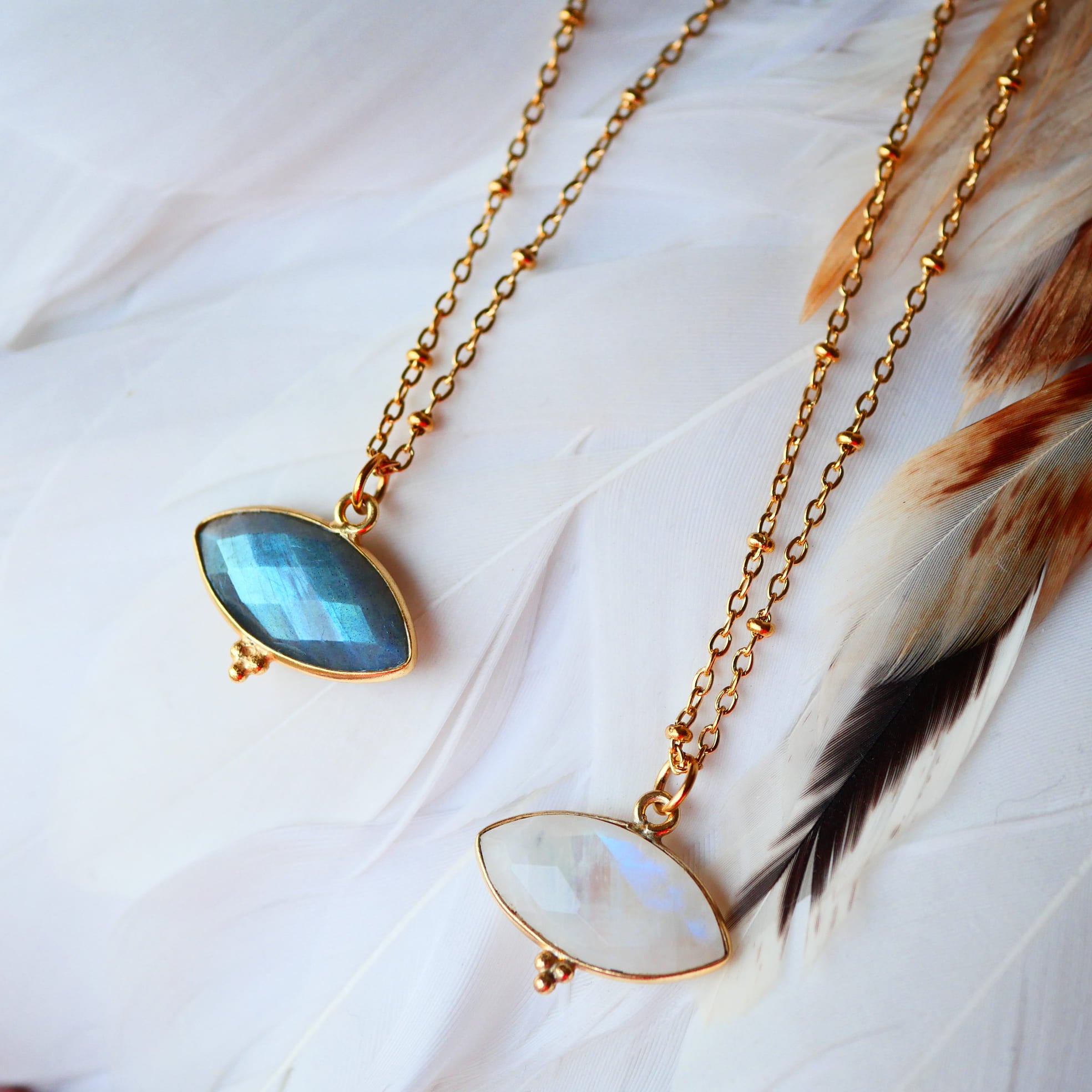 Collier Mahakali œil labradorite pierre de lune lithothérapie protection intuition puissance Ginandger
