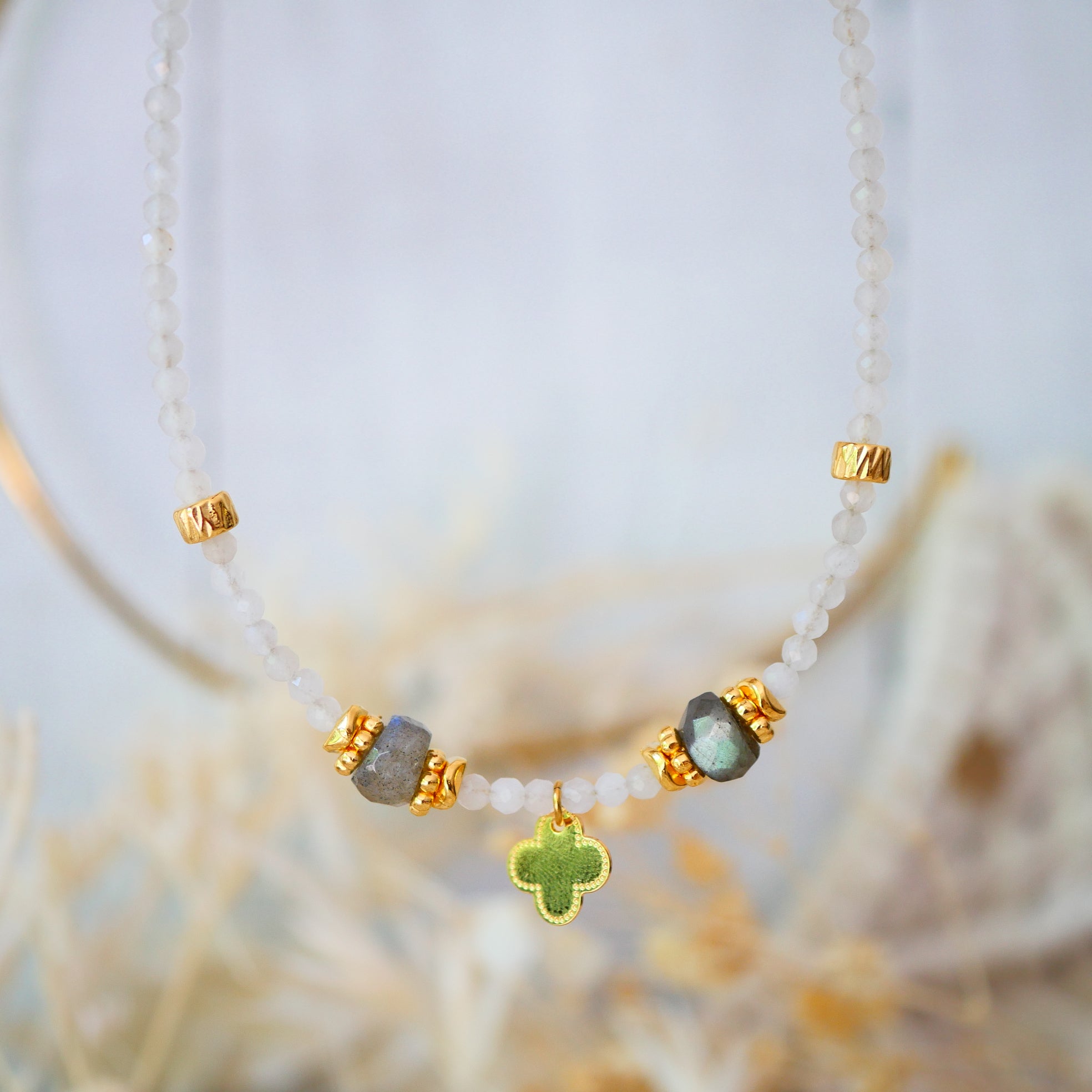 Collier Shubha