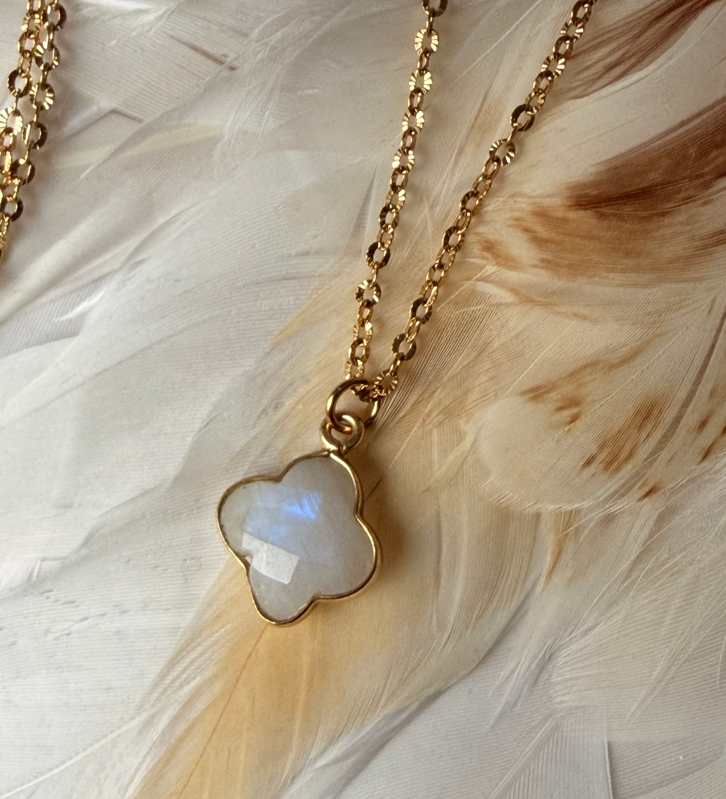 Subhagya-Halskette mit Regenbogenmondstein, Labradorit oder Peridot – Perfekt unperfekt