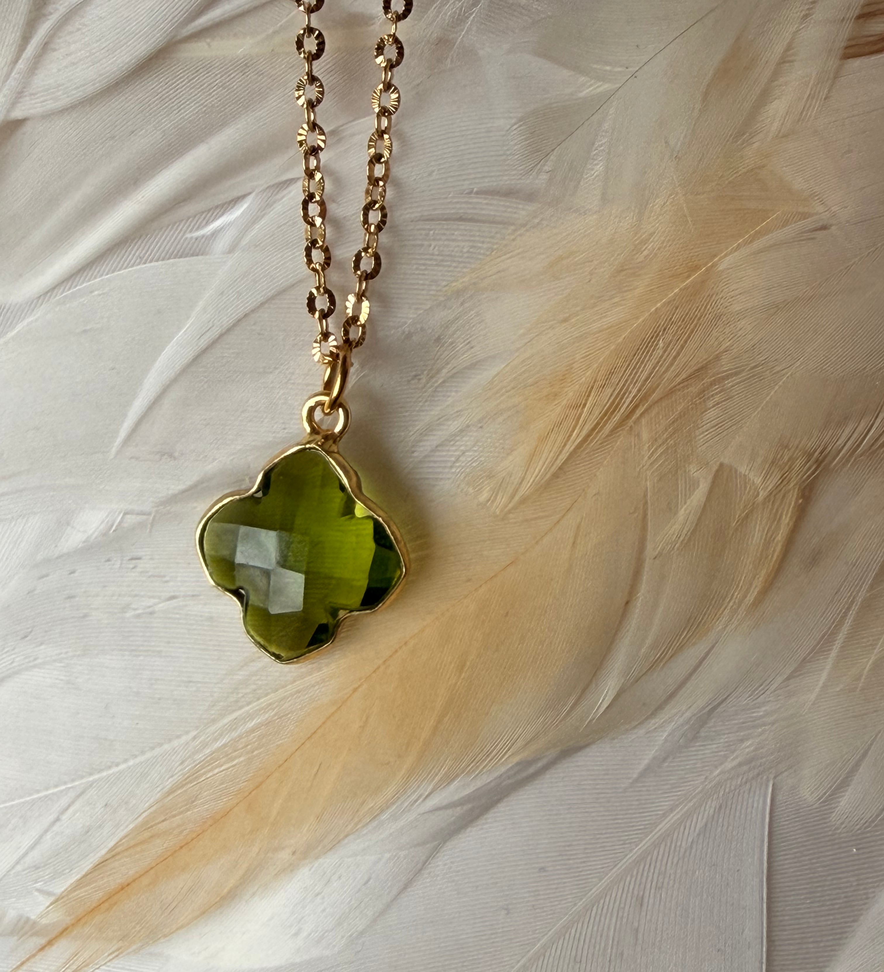 Subhagya-Halskette mit Regenbogenmondstein, Labradorit oder Peridot – Perfekt unperfekt