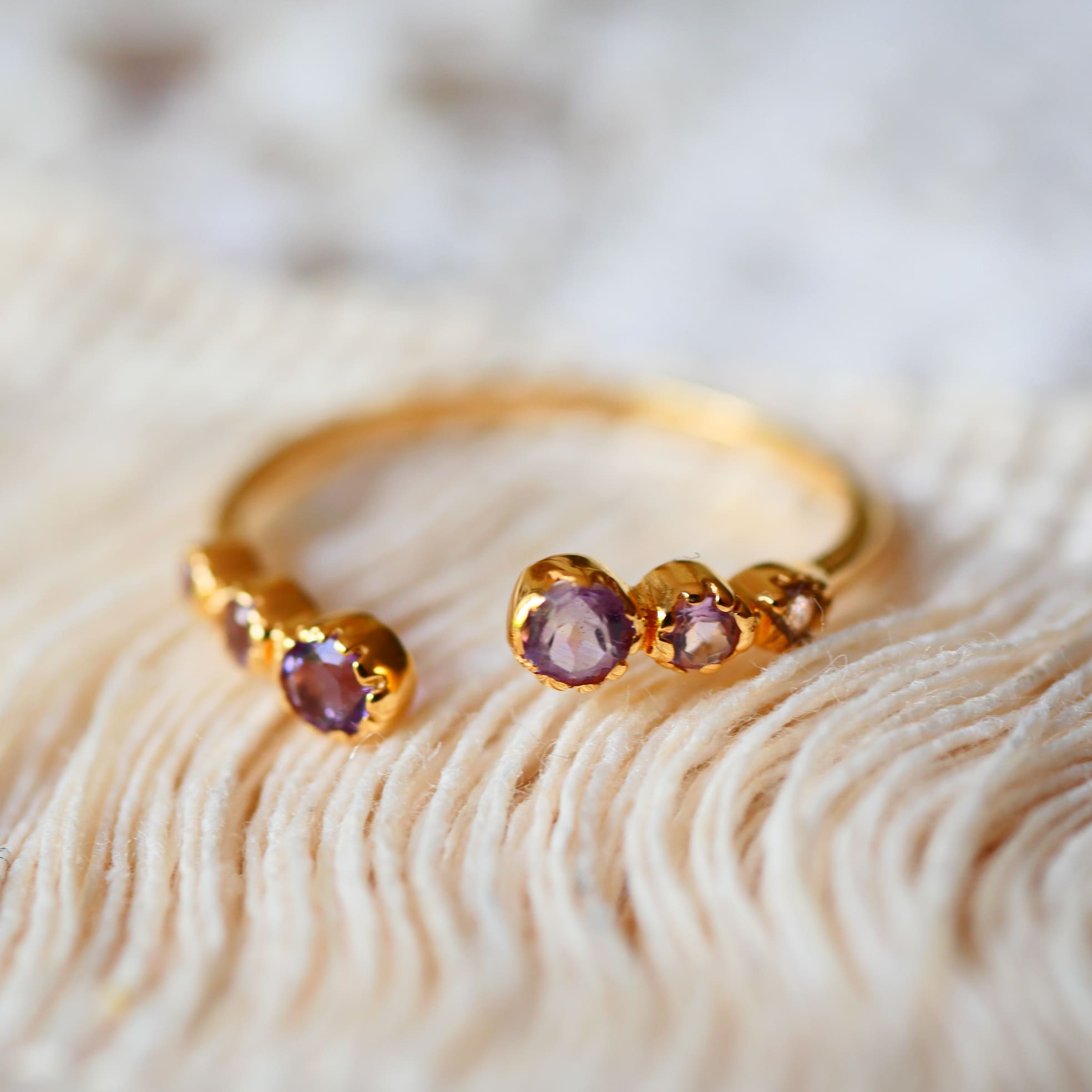 Bague DHYANA Améthyste focus – bijou lithothérapie méditation et sérénité
