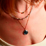 Collier Chandra posé – labradorite et opale blanche naturelles, bijou lithothérapie
