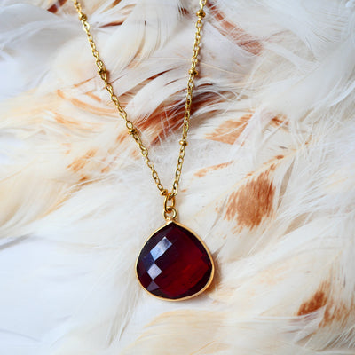 Collier Justine – pendentif grenat naturel solitaire, bijou lithothérapie passion Ginandger
