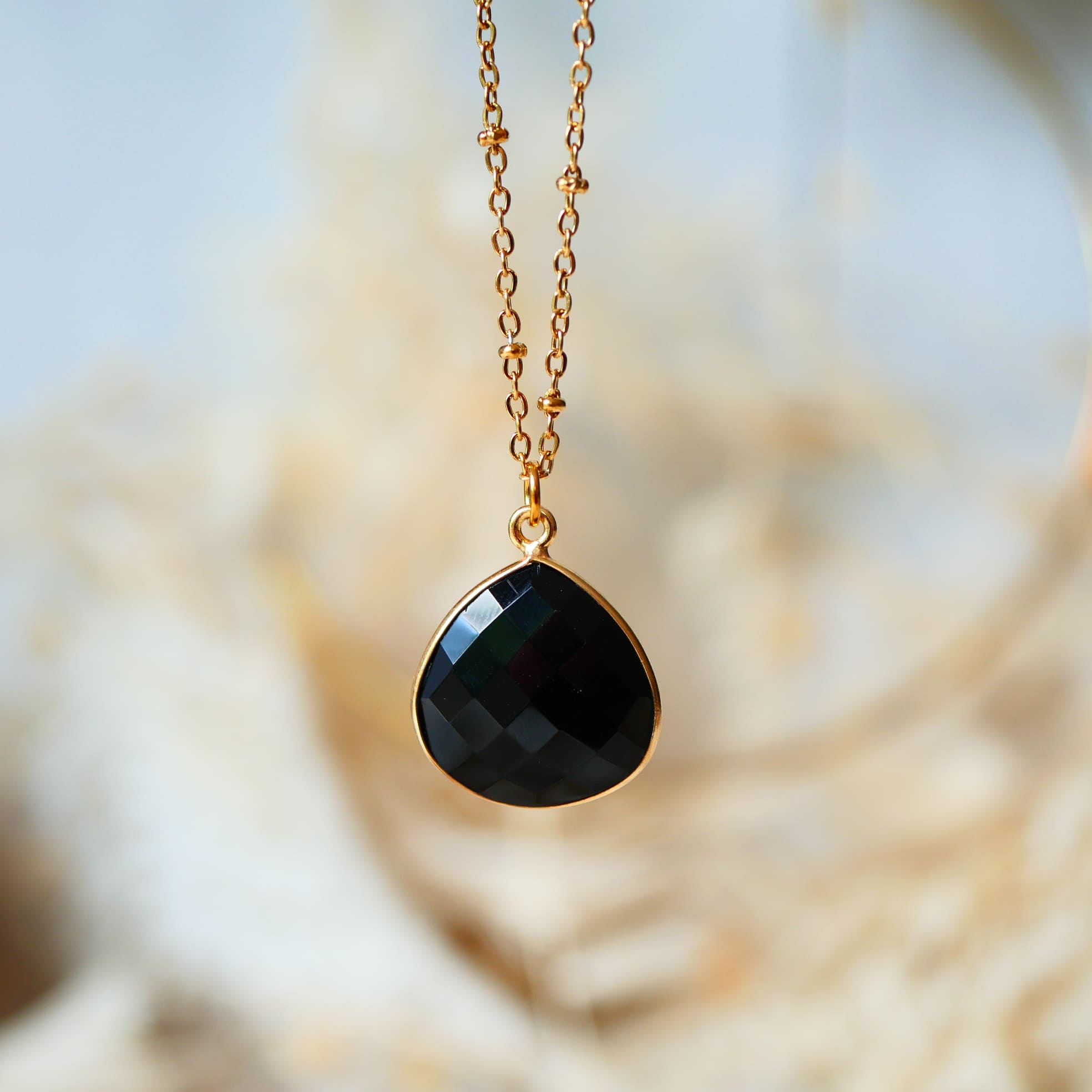 Collier Justine en onyx noir — bijou pierre naturelle artisanal Ginandger
