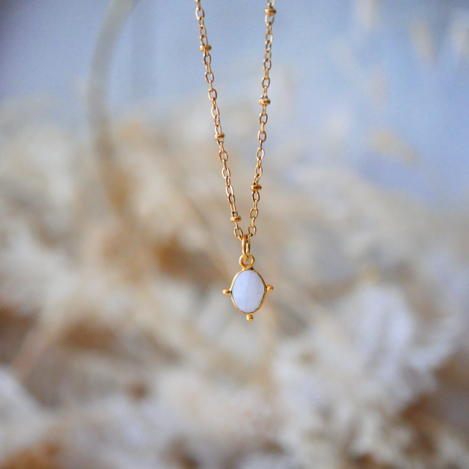 Collier apatite pierre de lune lithothérapie voyage curiosité introspection Ginandger
