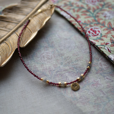 Collier Sia pierre au choix