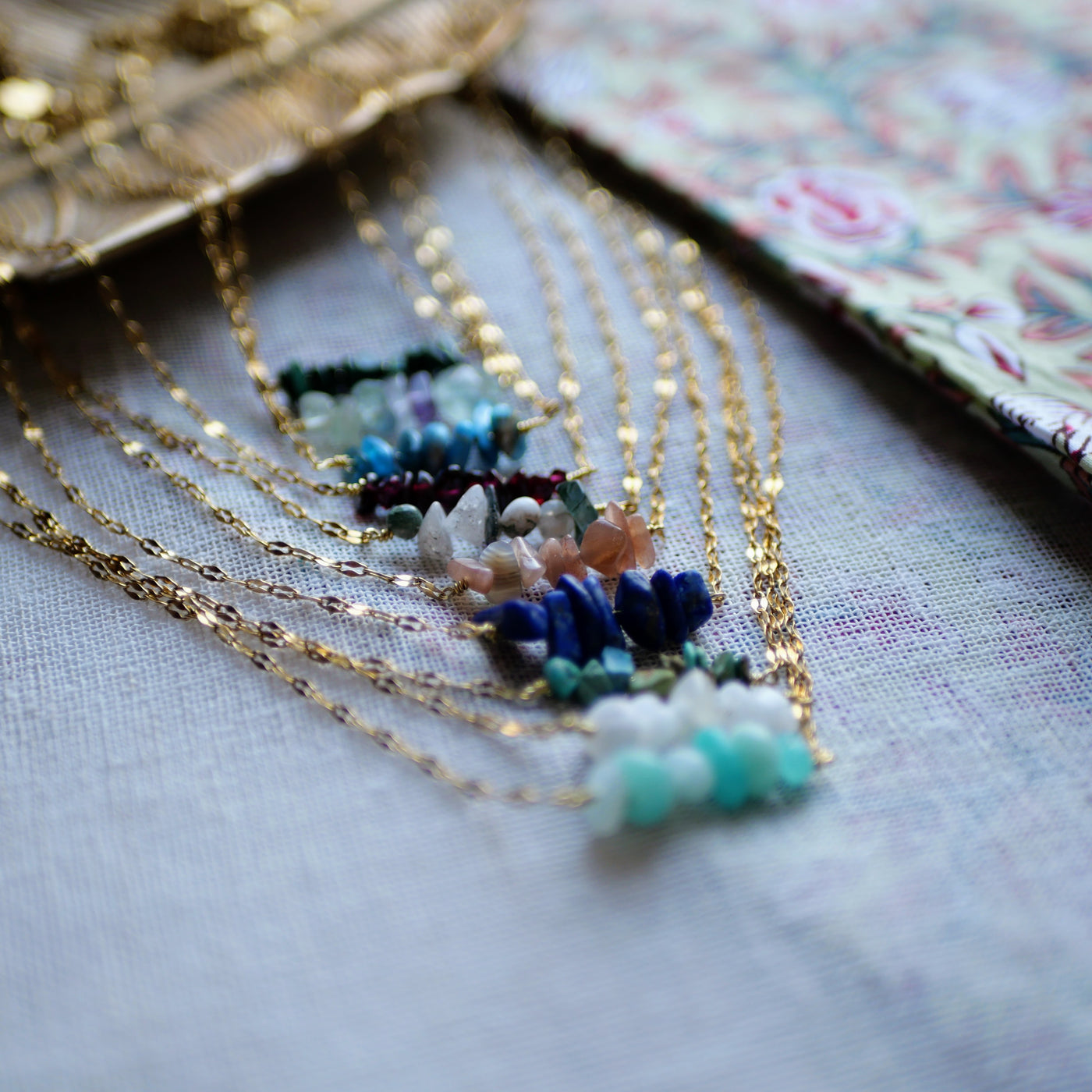 Collier Dhara pierre au choix