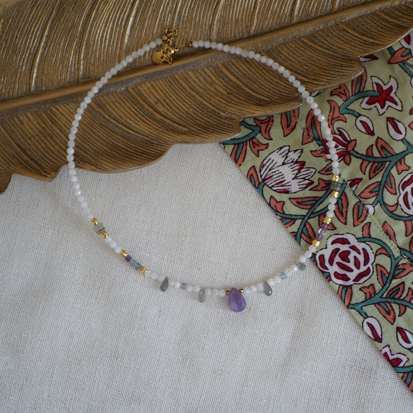 Collier Eshana améthyste, pierre de lune et fluorite